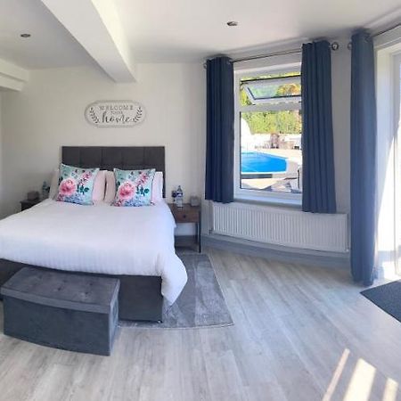 Stunning Contemporary 1 Bedroom En-Suite Annexe Плимът Екстериор снимка