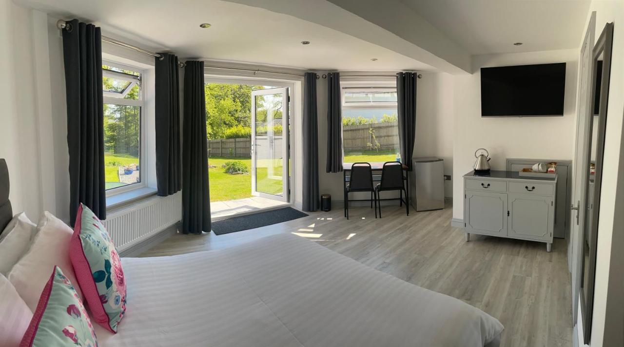 Stunning Contemporary 1 Bedroom En-Suite Annexe Плимът Екстериор снимка
