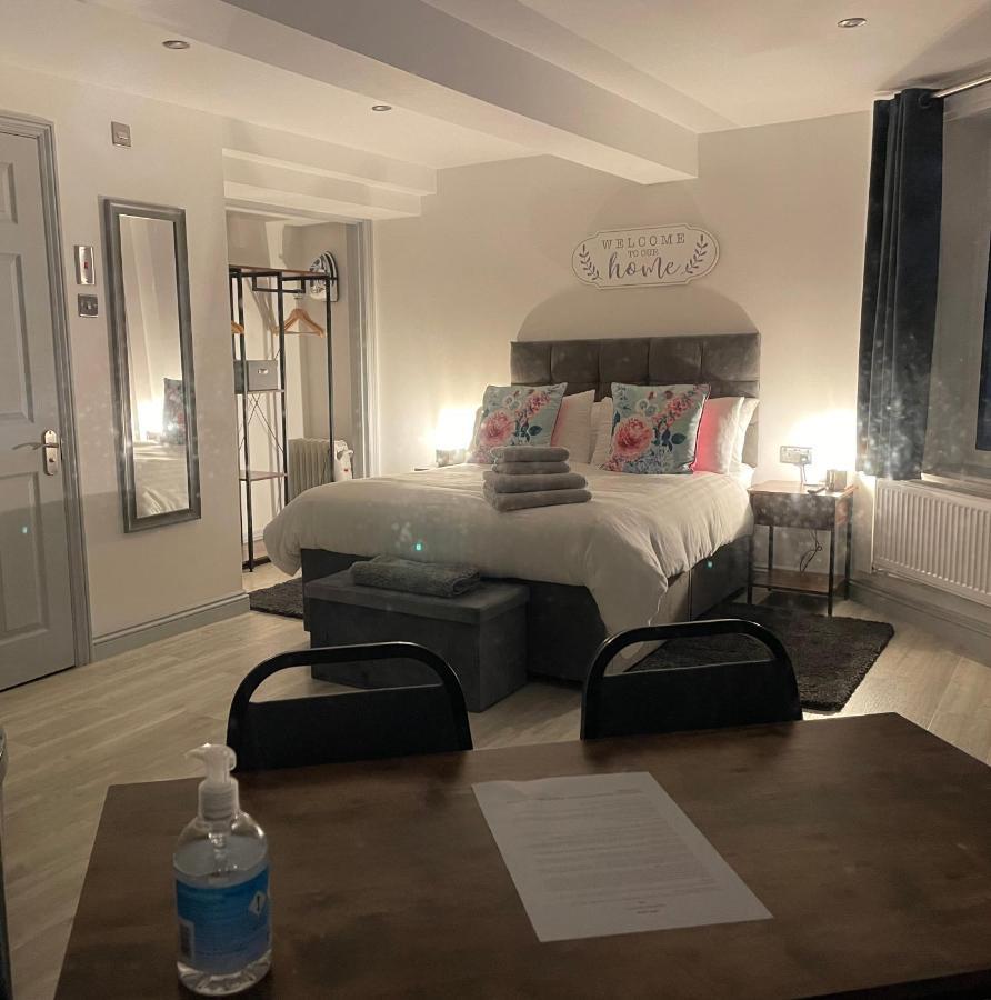 Stunning Contemporary 1 Bedroom En-Suite Annexe Плимът Екстериор снимка